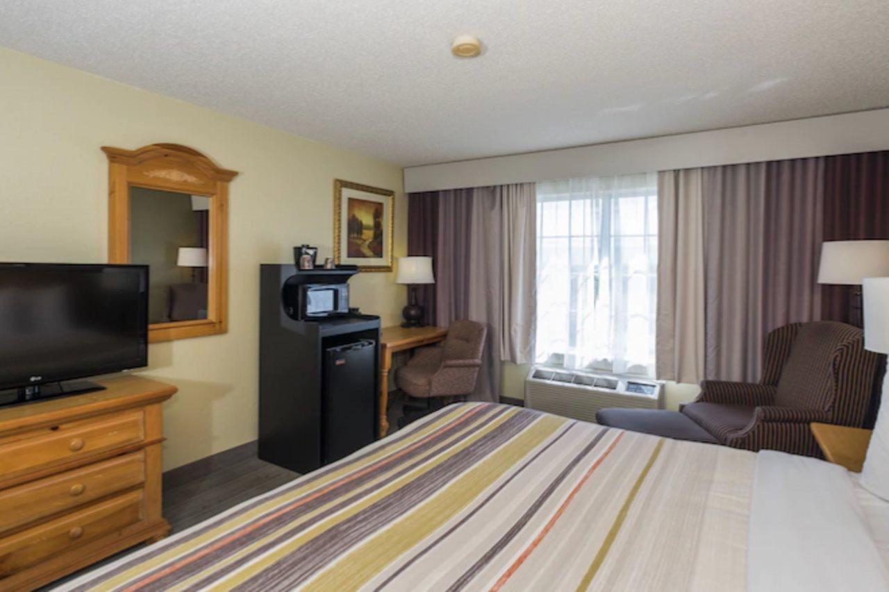 Holiday Inn Express & Suites Chicago - Matteson By Ihg Bagian luar foto