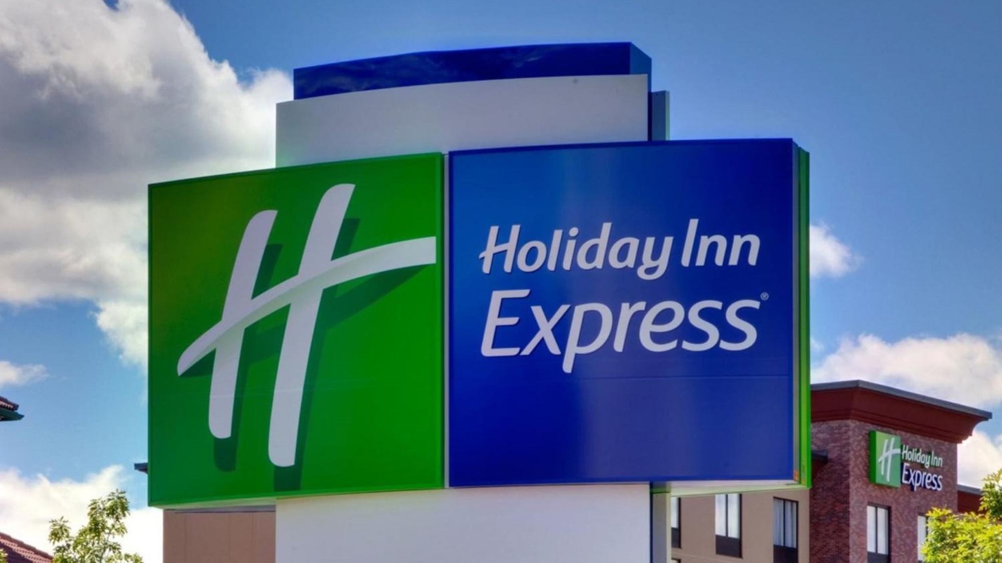 Holiday Inn Express & Suites Chicago - Matteson By Ihg Bagian luar foto