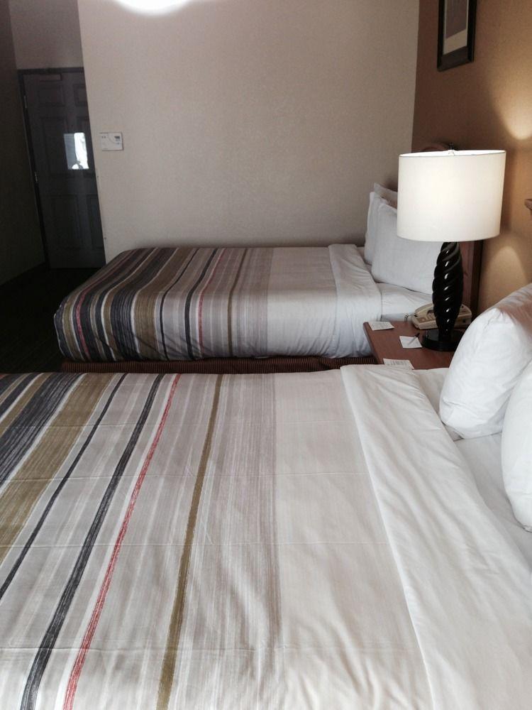 Holiday Inn Express & Suites Chicago - Matteson By Ihg Bagian luar foto