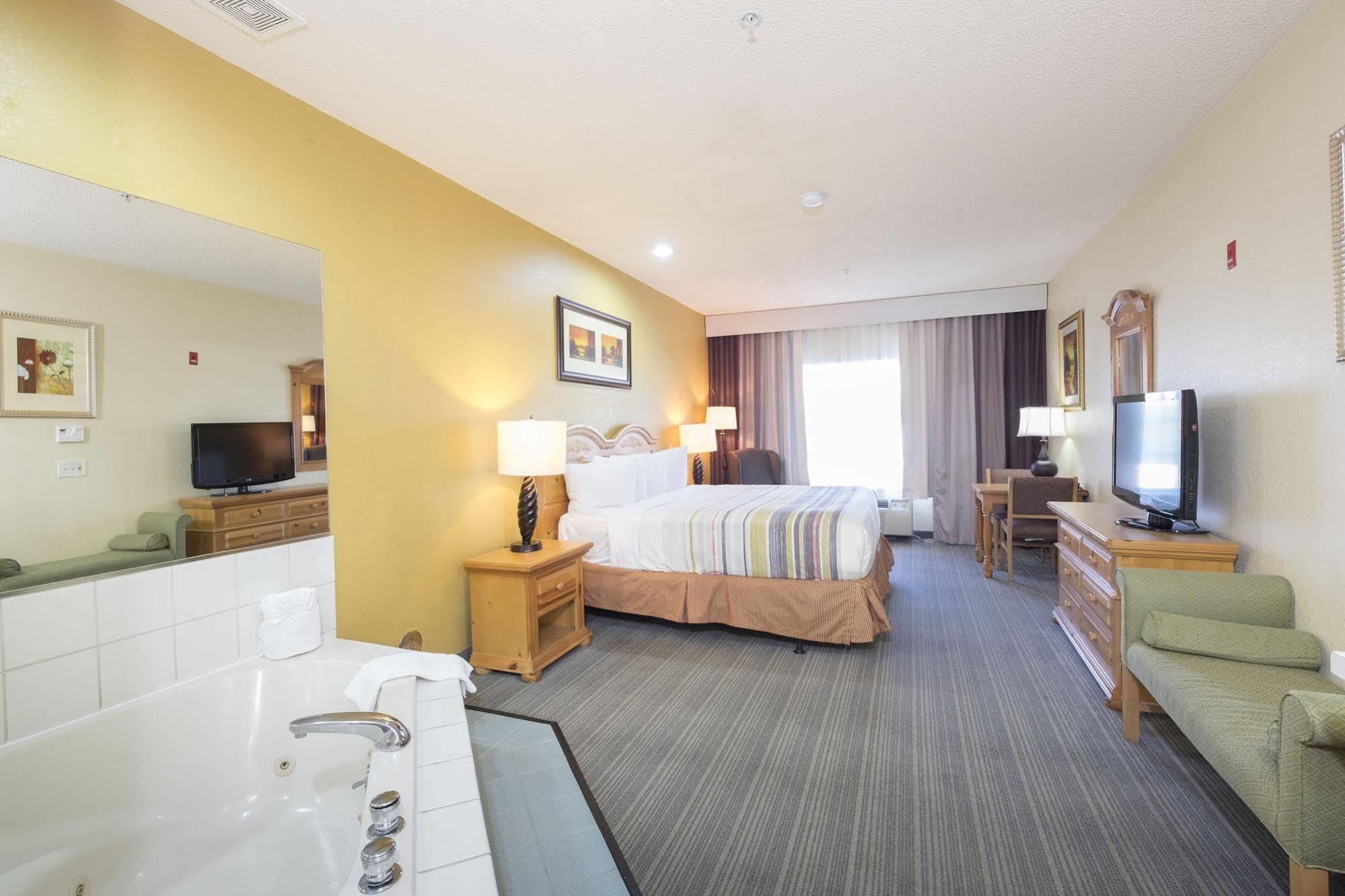 Holiday Inn Express & Suites Chicago - Matteson By Ihg Bagian luar foto
